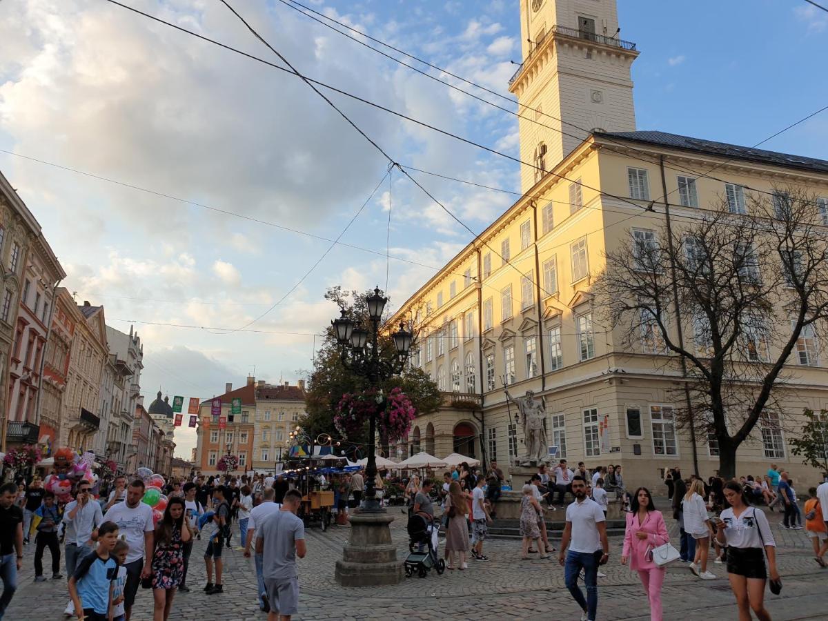 Romantic Apartment In The Сity Сenter Львов Экстерьер фото