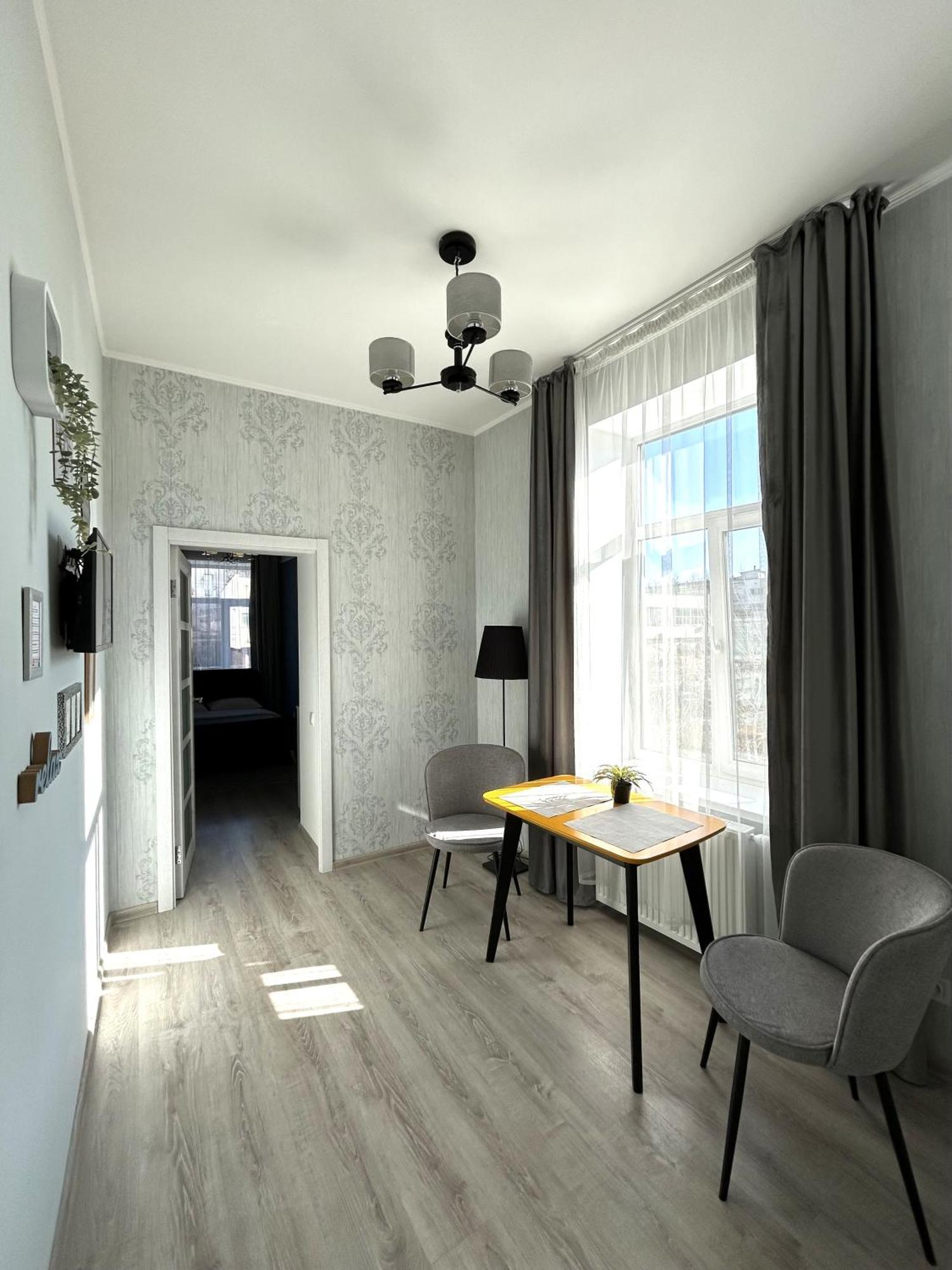 Romantic Apartment In The Сity Сenter Львов Экстерьер фото
